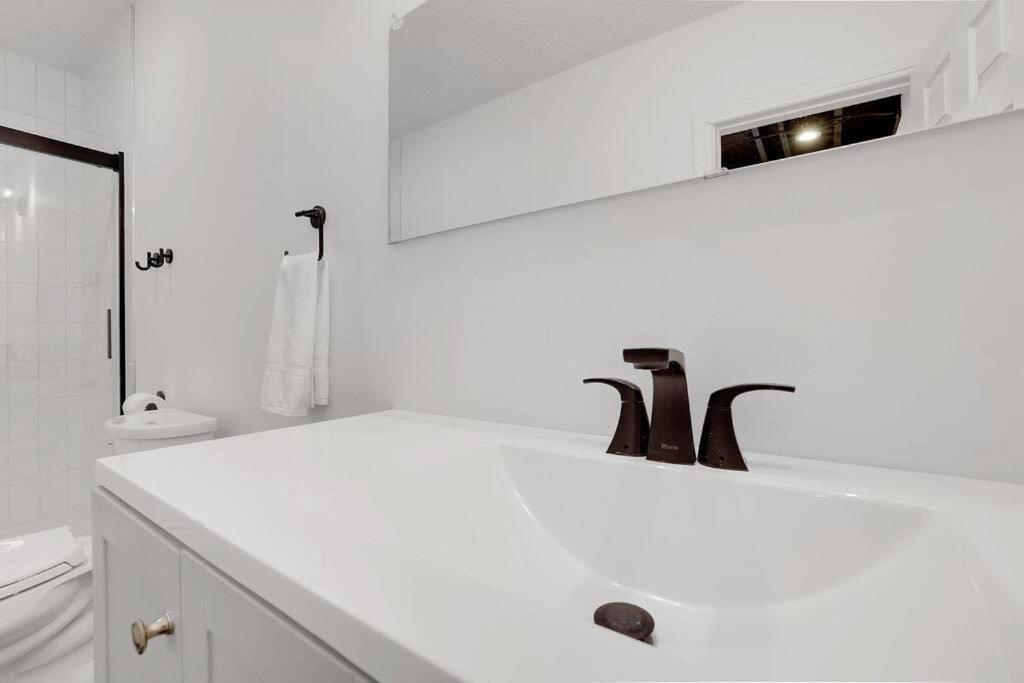 Apartment Housepitality - The Neuschwanstein Flat Columbus